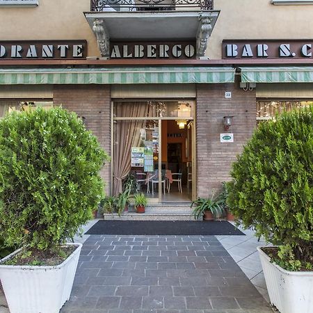 Hotel Ristorante San Carlo Salsomaggiore Terme Bagian luar foto