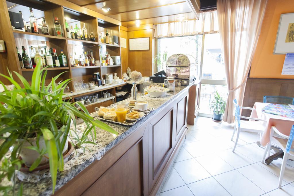 Hotel Ristorante San Carlo Salsomaggiore Terme Bagian luar foto