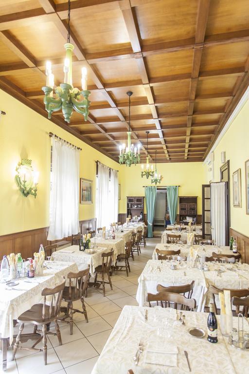 Hotel Ristorante San Carlo Salsomaggiore Terme Bagian luar foto