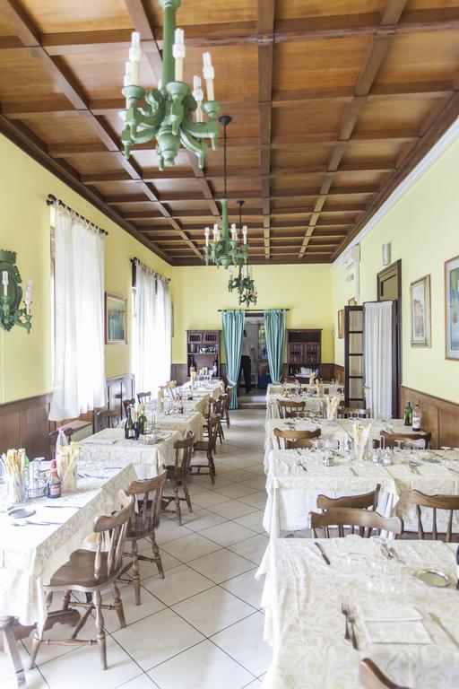 Hotel Ristorante San Carlo Salsomaggiore Terme Bagian luar foto