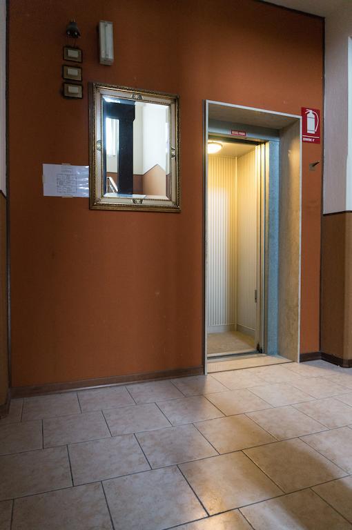 Hotel Ristorante San Carlo Salsomaggiore Terme Bagian luar foto